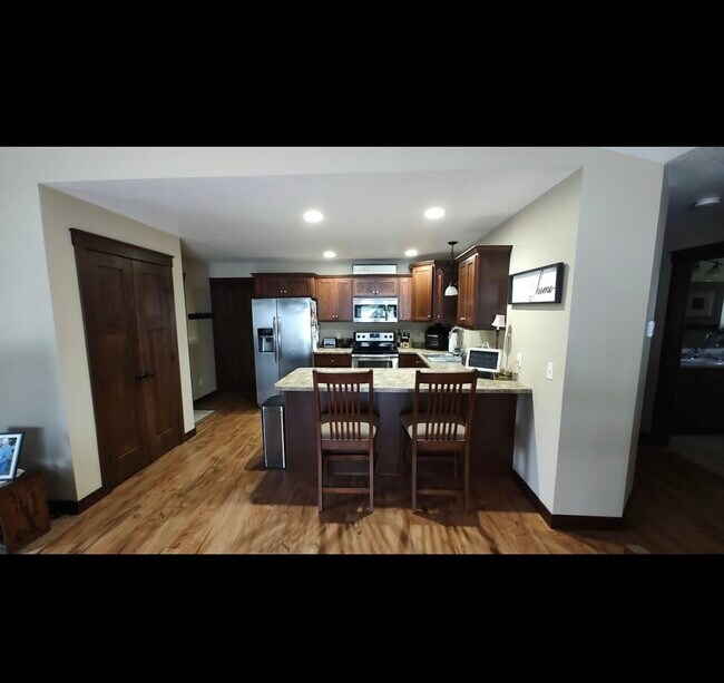 Foto del edificio - 2525 Lake Ct