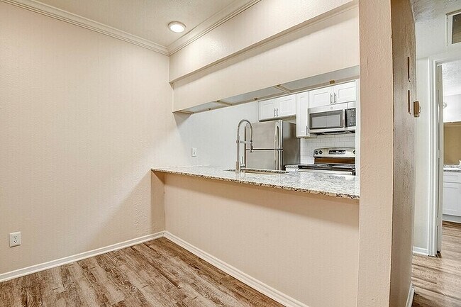 A2 - 1 dormitorio, 1 baño - 692 pies cuadrados - Comedor - Coronado Villas