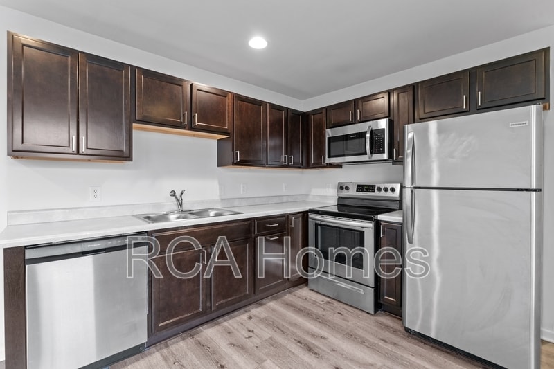 Foto principal - 1306 Woodlawn Ave