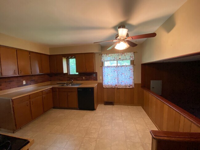 Foto del edificio - 6572 Edgemoor Ave