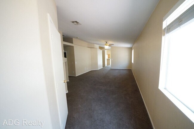 Building Photo - 4 br, 2 bath House - 2019 Pink Coral Dr. -...