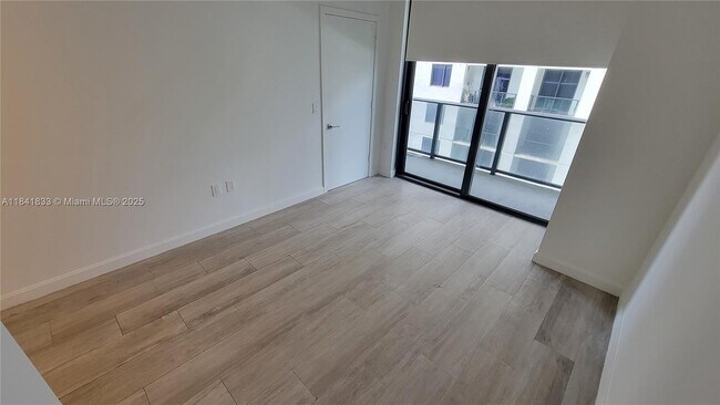Foto del edificio - 55 SW 9th St