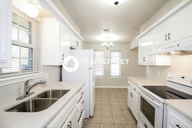 Foto del edificio - 3 Bedroom Pet-Friendly Home in Norman, OK ...