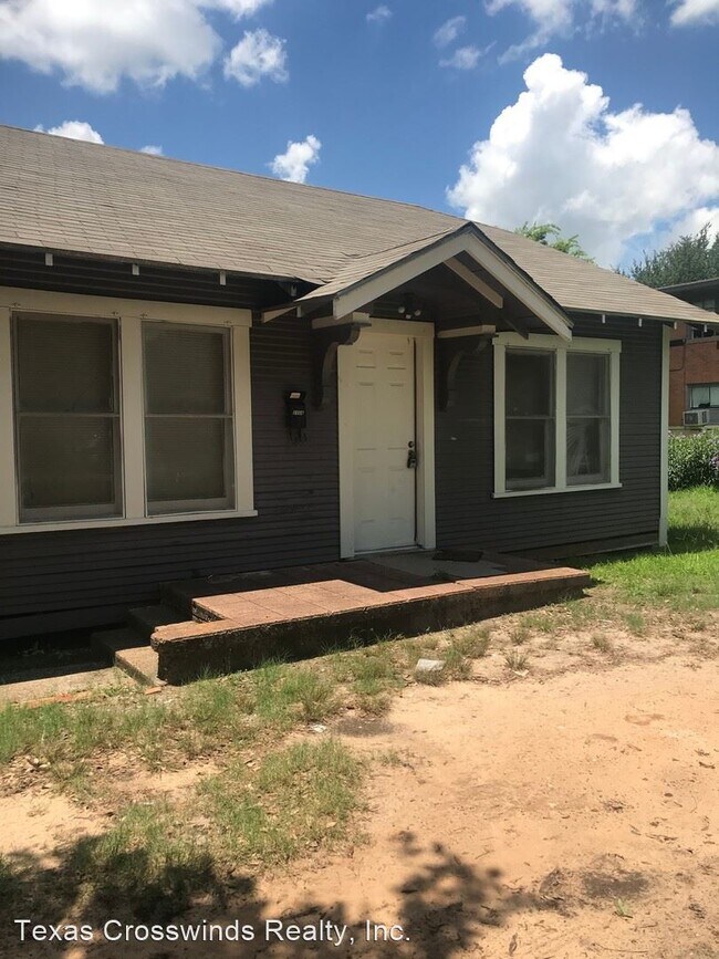 Foto del edificio - 2 br, 1 bath House - 2106 ECHOLS