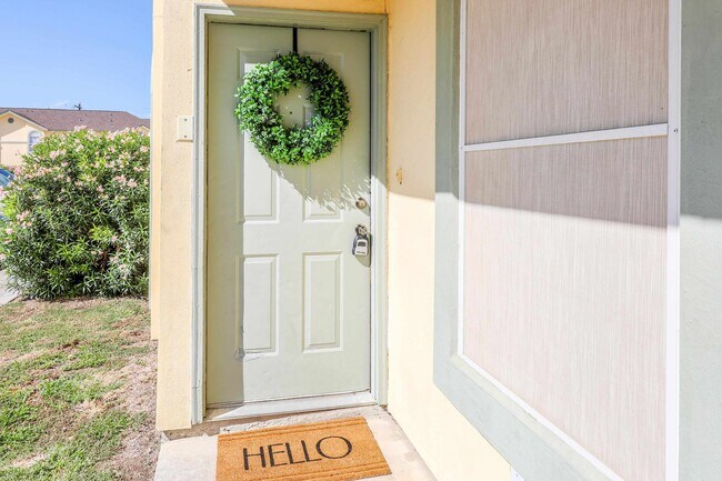 Building Photo - 1000 Ranchway Dr