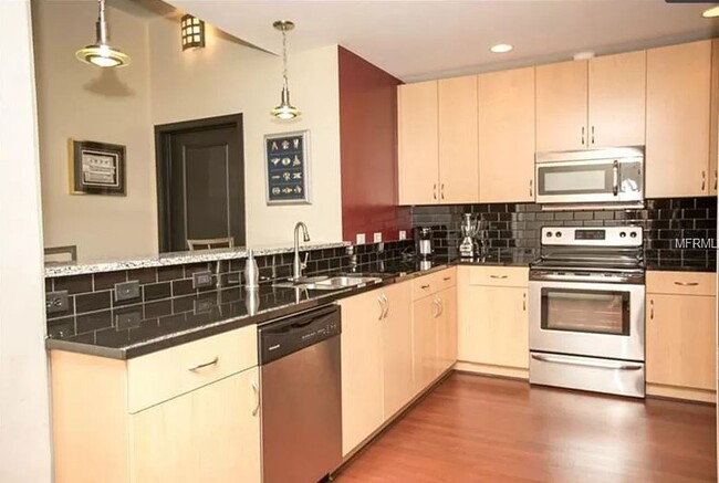 Foto del edificio - 777 N Ashley Dr