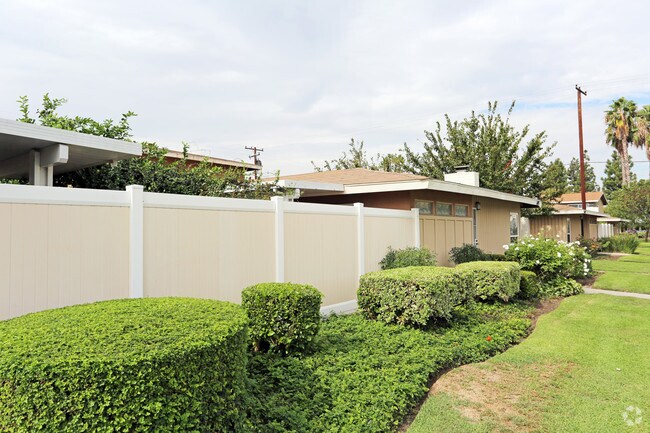 Landscaping - Castlewood Park Apartments