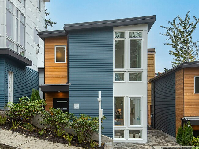 Building Photo - 1201 25th Ave E