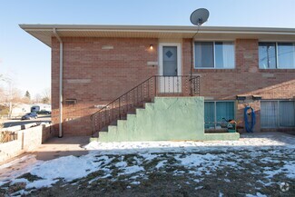 Building Photo - 1749 Oxford Dr