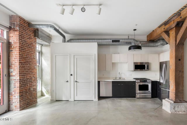 Building Photo - 527 Molino St