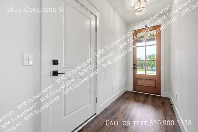 Foto del edificio - 5855 Congress St