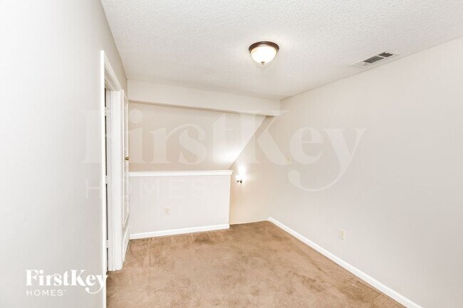 Building Photo - 7842 Shadowland Cove