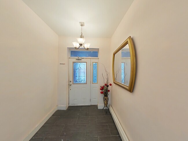 Foto del edificio - 504 Georgia Ave