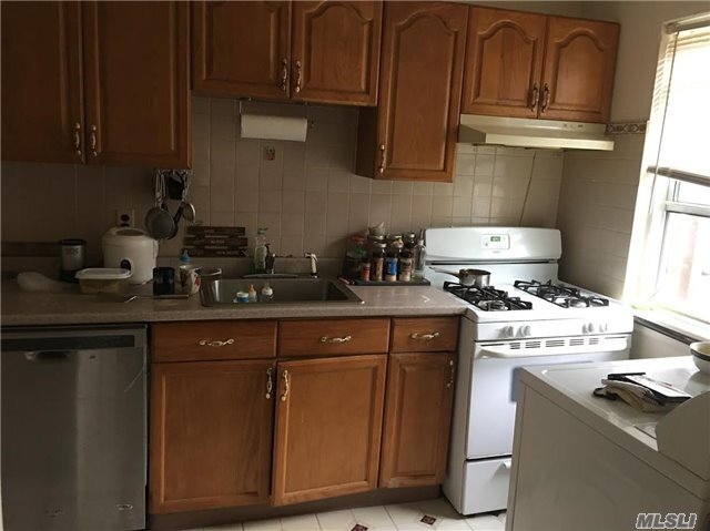 Building Photo - 247-29-247-76 76th Ave