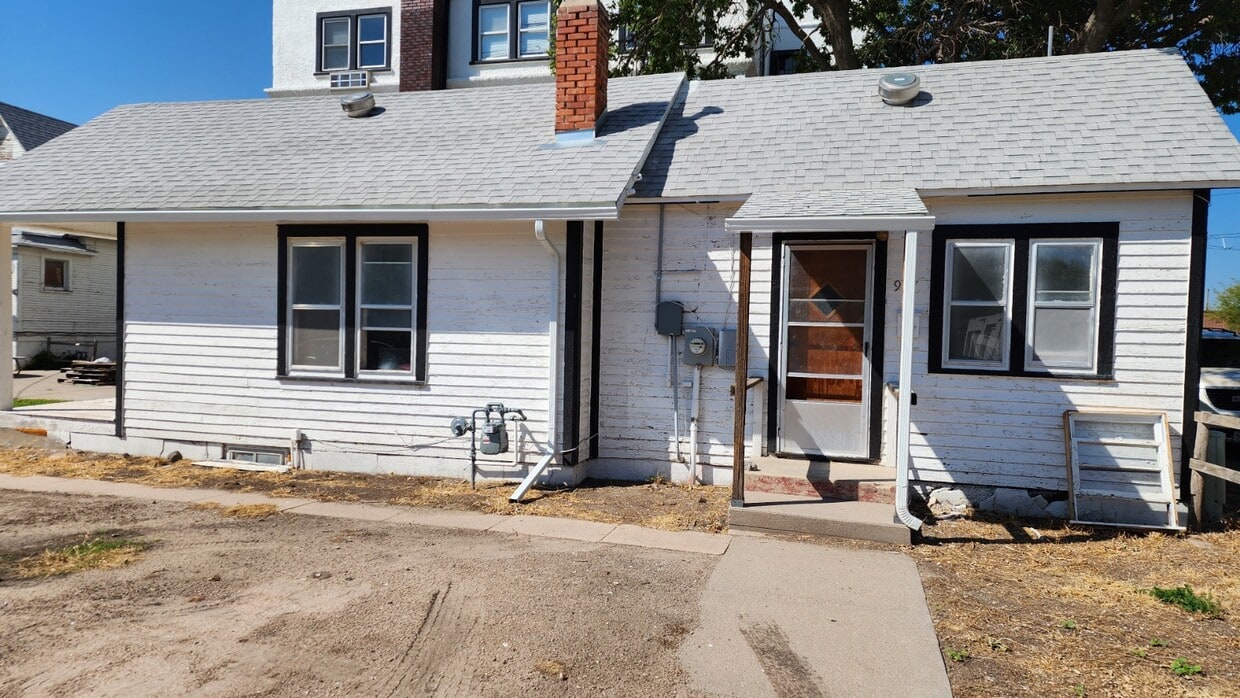 Primary Photo - 917 7th Ave