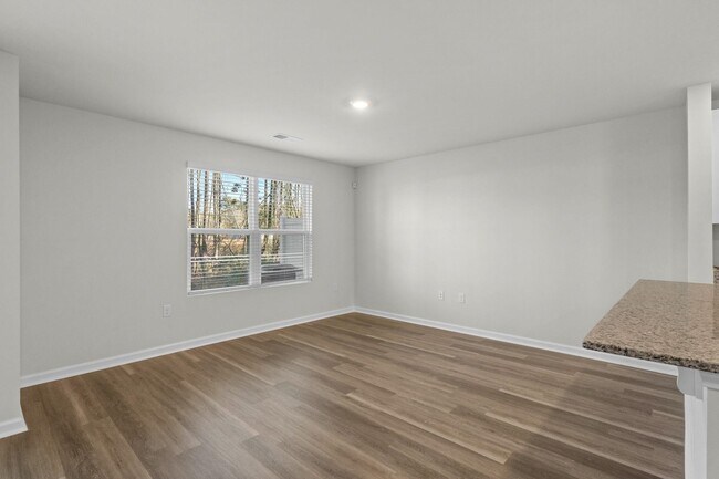 Foto del edificio - 640 Rd