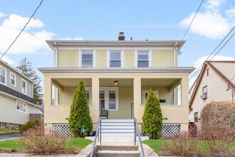 Building Photo - 70 Breckenridge Ave