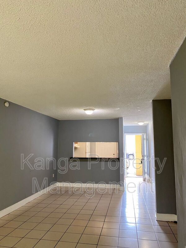 Building Photo - 3390 NW 30th St