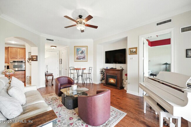 Foto del edificio - 4300 S Beach Pkwy