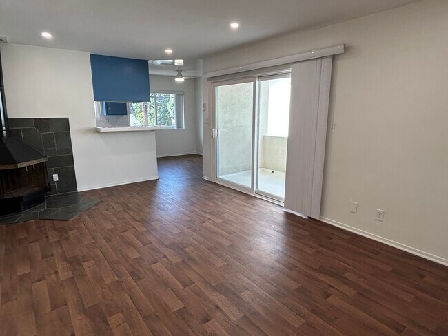 Foto del edificio - 1839-1841 Colby Ave