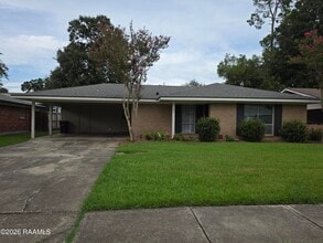 Building Photo - 203 Elmwood Dr