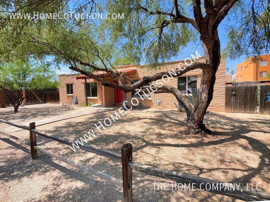 Primary Photo - 1727 E Adelaide Dr