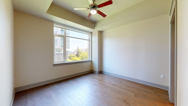 Interior Photo - Ashton Bellevue