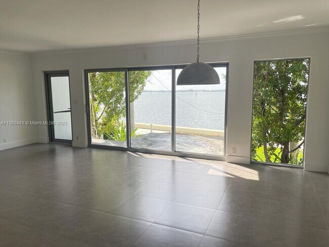 Foto del edificio - 1541 Brickell Ave
