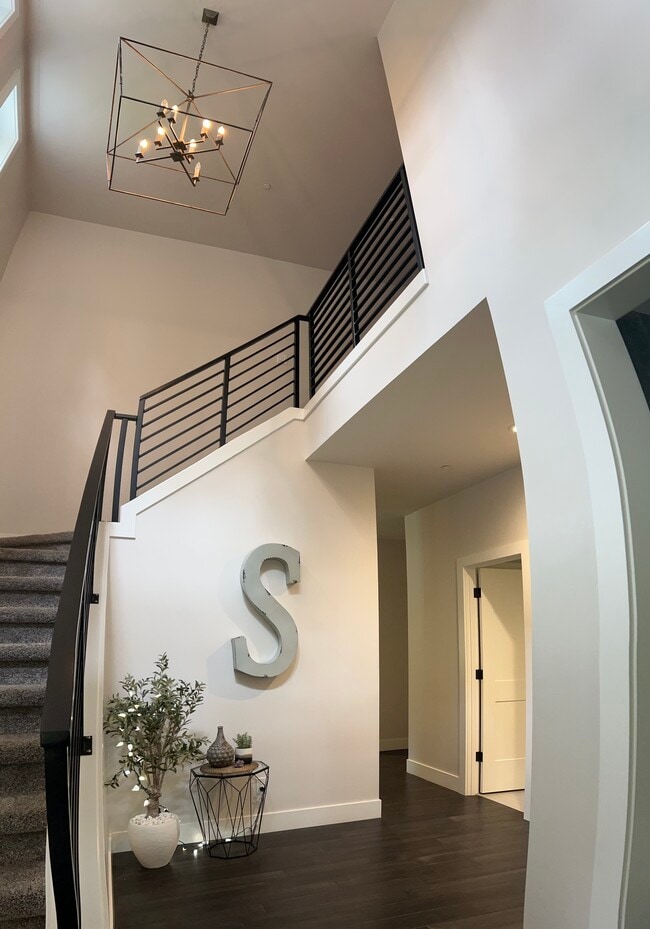 Entry - 33414 SE 114th St