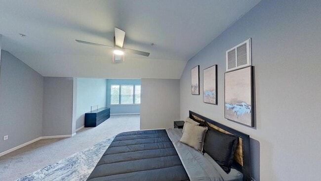 Building Photo - 2 Mustang Dr