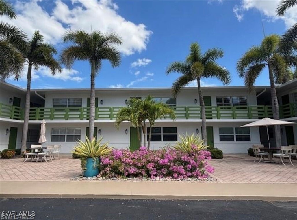 Foto principal - 975 9th Ave S