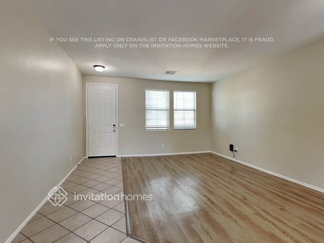 Foto del edificio - 45680 W Tucker Rd