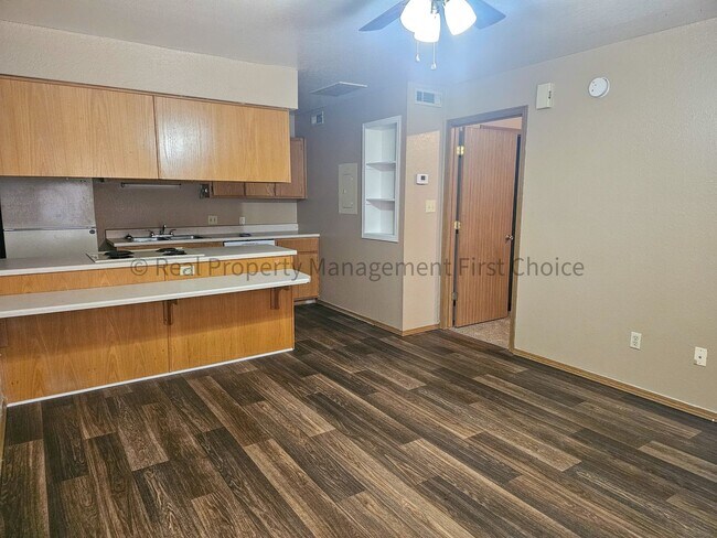 Building Photo - 51 Cedar Creek Ct