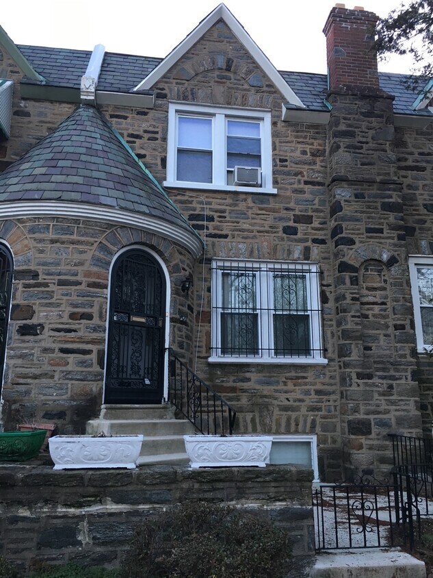 1716 Stenton Ave, Philadelphia, PA 19141 Townhome Rentals in