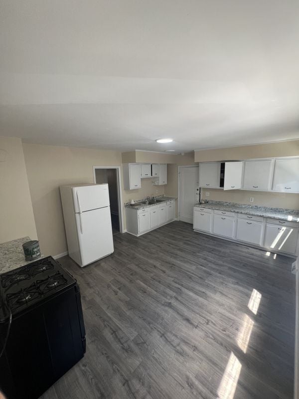 Foto del edificio - 808 Waverly Pl