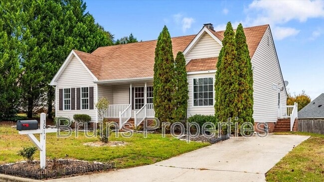 Photo - 3011 Butterwood Dr House