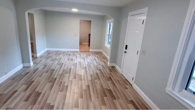 Foto del edificio - 7800 Rose Ave