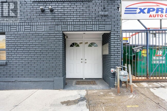 Building Photo - 306-306 Greenwood Ave