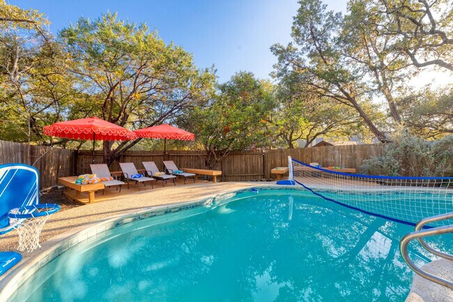 Foto del edificio - 2922 Sky Cliff St