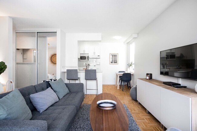 Building Photo - Somerset