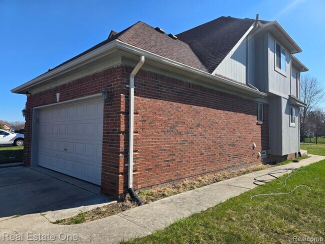 Foto del edificio - 42510 Pinehurst Dr