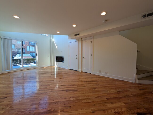 Foto del edificio - 1014 W Grace St