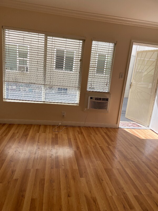 Foto del edificio - 8546 Cashio St