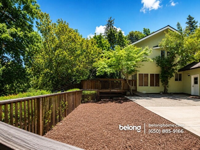 Building Photo - 458 Deborah Ln