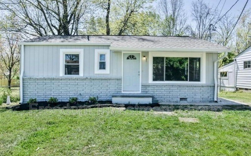 Primary Photo - 2209 W Glenwood Ave NE