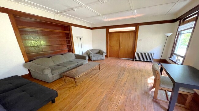 Sala de estar - 512 Stewart Ave