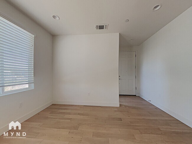 Foto del edificio - 37768 Latitudes Ln