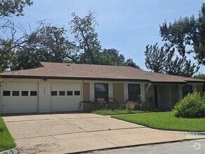 Building Photo - 5604 Morley Ave
