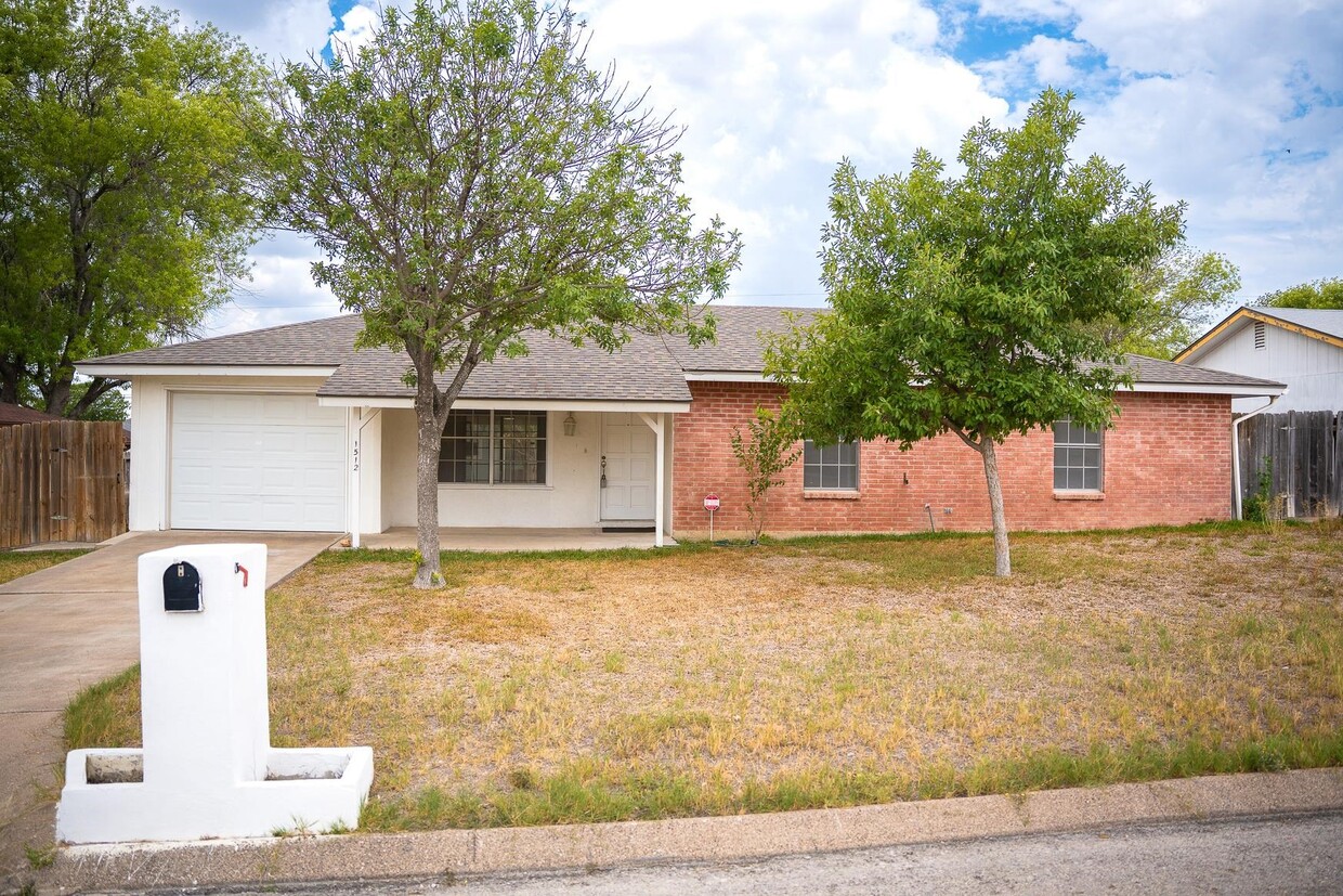 Primary Photo - 1512 Ave U
