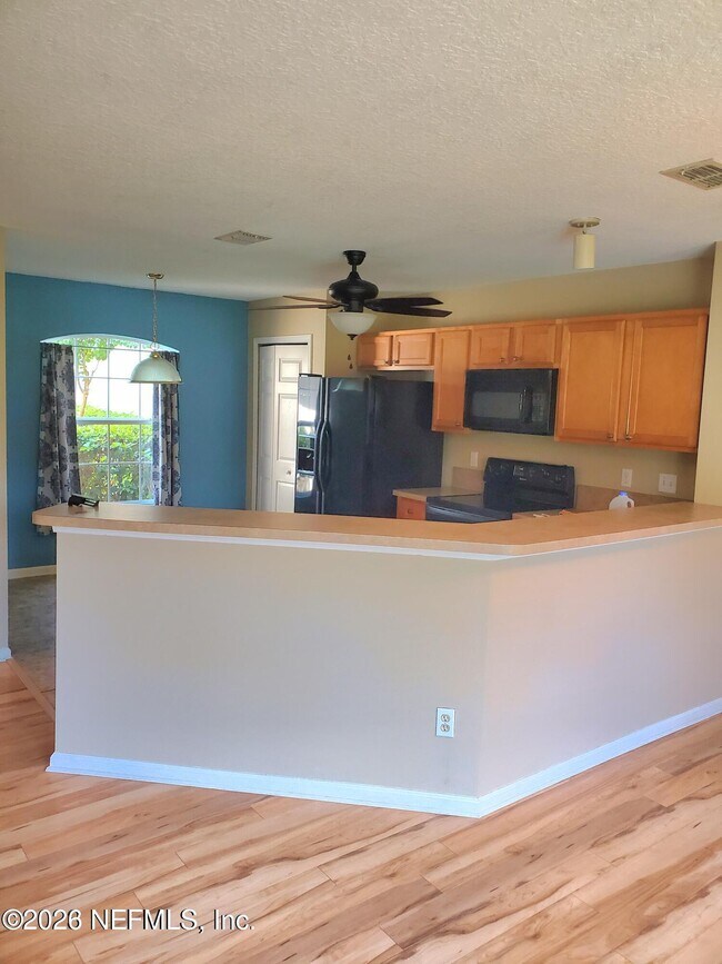 Foto del edificio - 1625 Vineland Cir